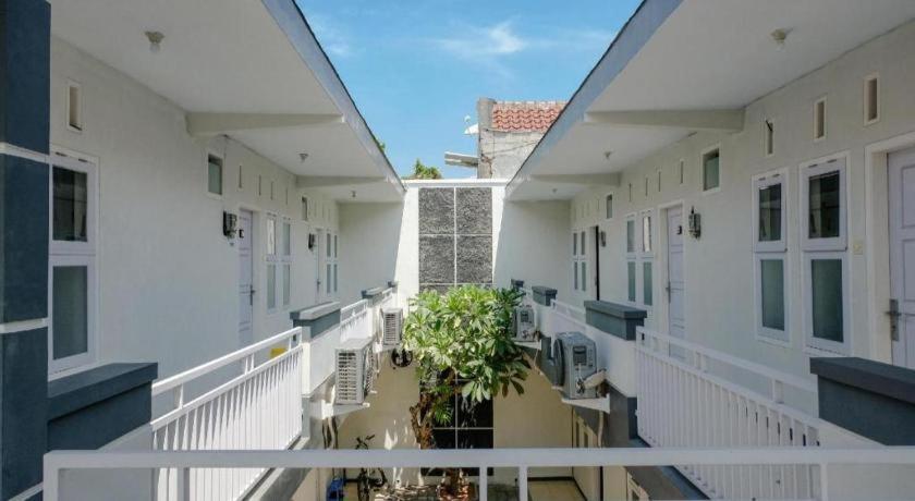 Capital O 1475 Oemah Jawa Family Residence Джембер Экстерьер фото